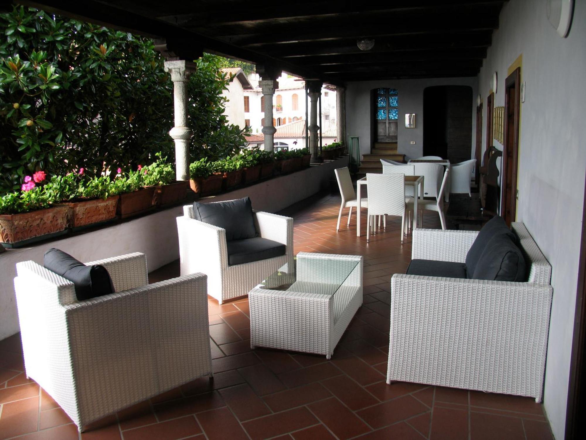 Casamariuccia Pension Massino Visconti Buitenkant foto